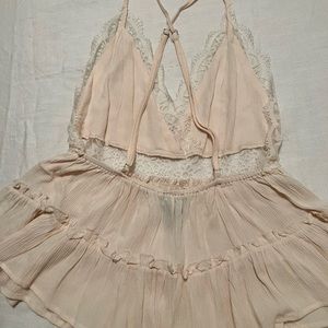 Lace detailed top from Forever 21. (Blush)